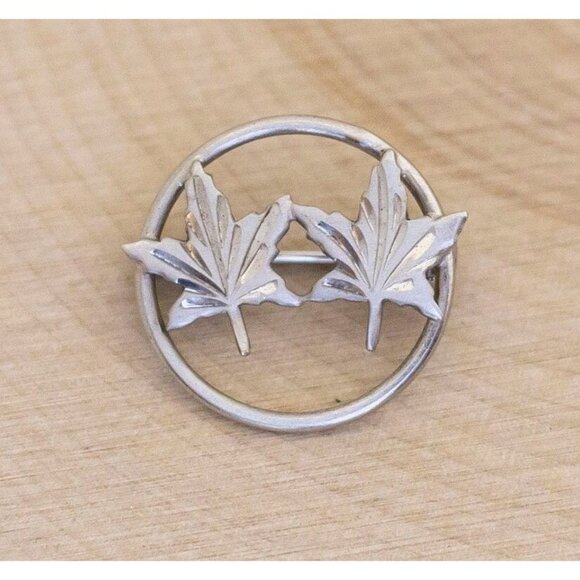 Sterling Silver Maple Leaves Vintage Brooch - BC1 - Picture 1 of 2